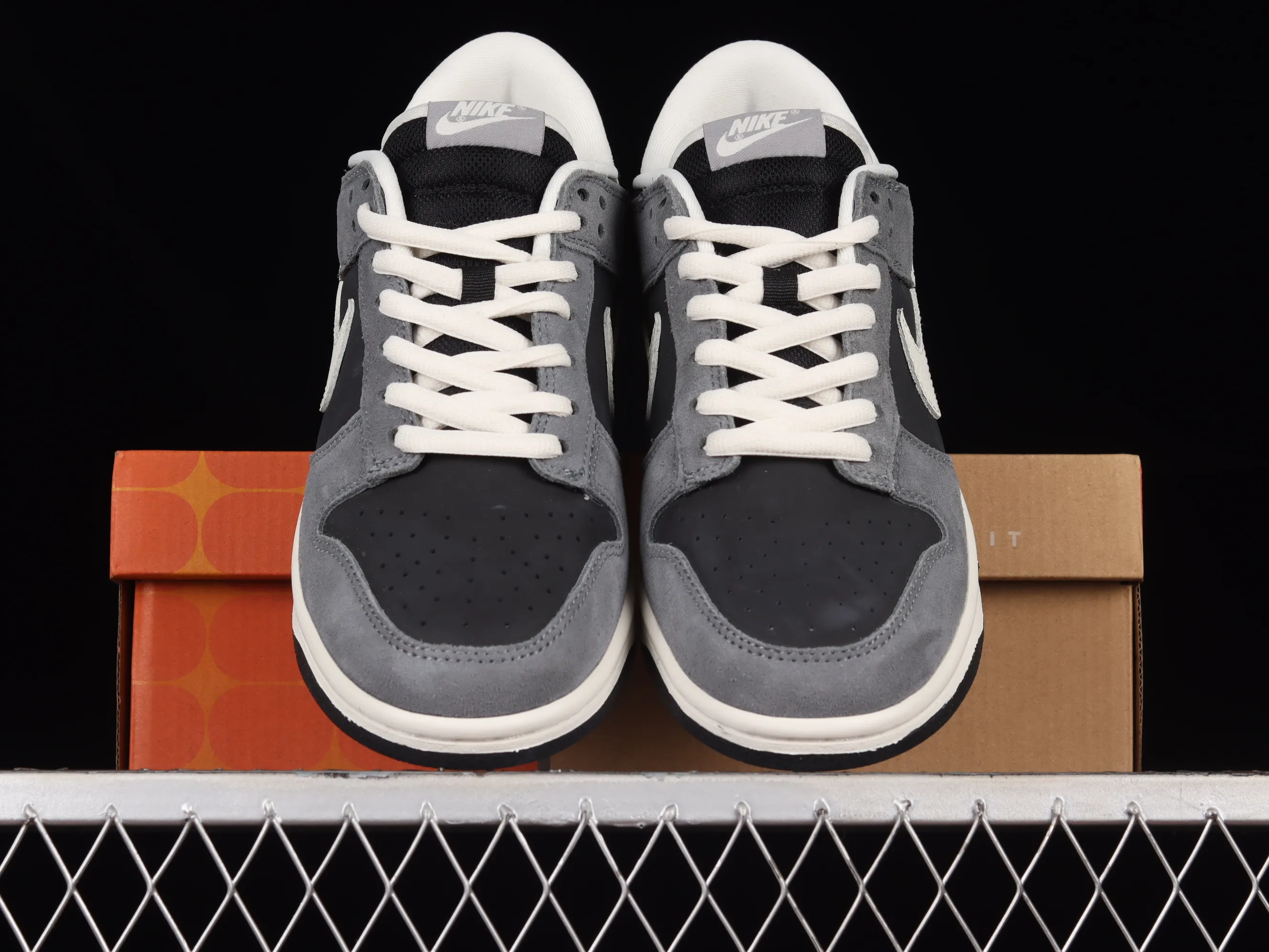 All categories Nk SB Dunk Series Nk SB Dunk Low low-top sneakers Nk SB Dunk Low SB dunk series low-top casual sports skateboard shoes 304714-004